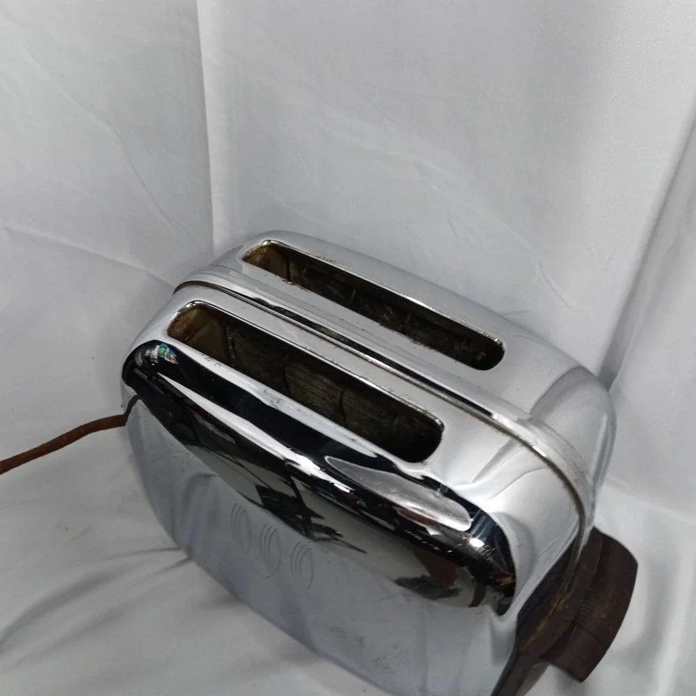 Vintage Toastmaster MCM 2-Slice Toaster Chrome Bakelite Handles USA MCM Parts